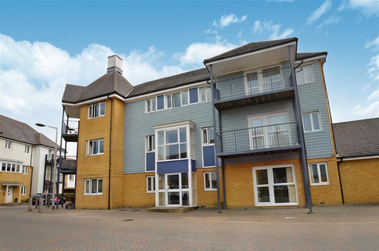 2 bed flat for sale in Sir Henry Brackenbury Road, Repton Park, Ashford