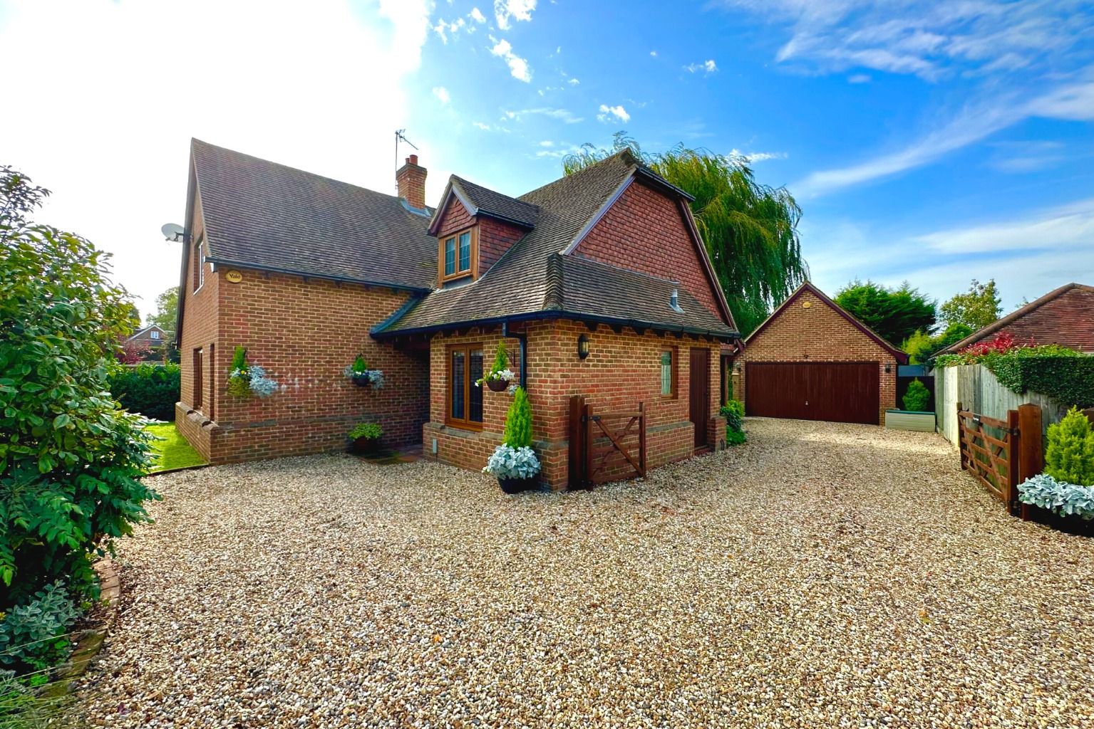 4 bed detached house for sale in Eversley Road, Arborfield Cross