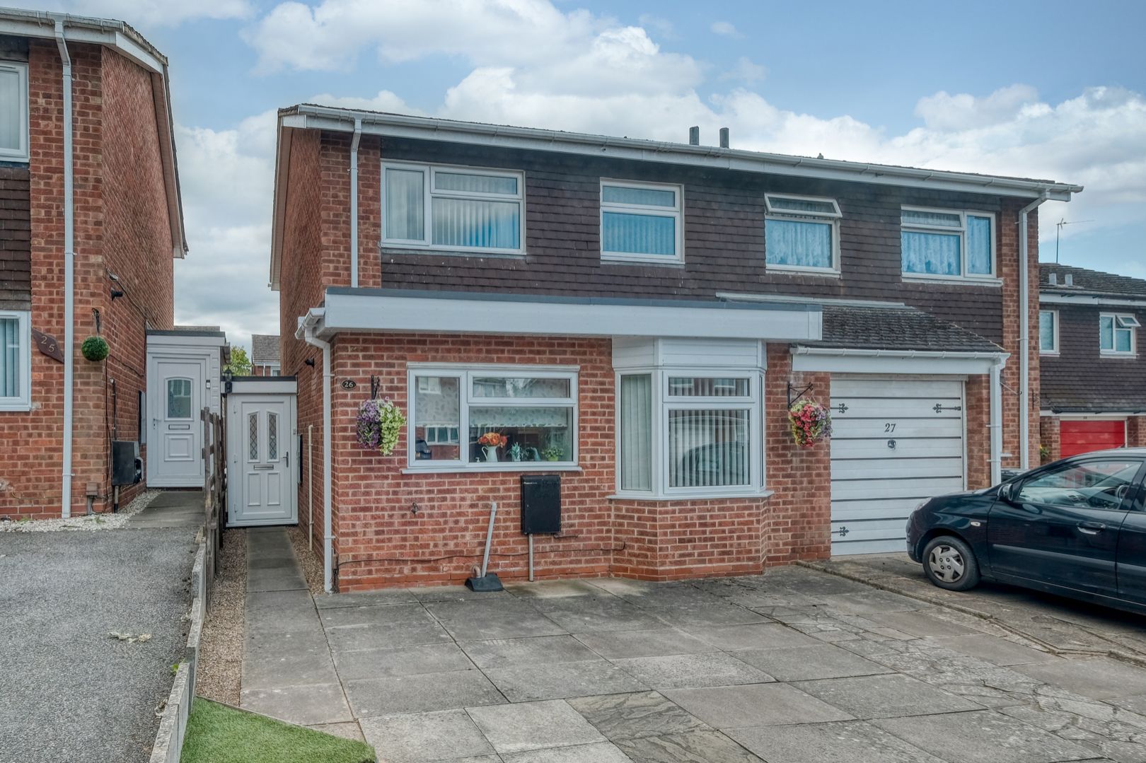 3 bed semidetached house for sale in Milcote Close, Greenlands