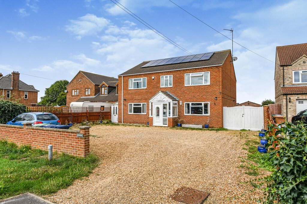 7 bed detached house for sale in High Road, Wisbech St Mary, Wisbech