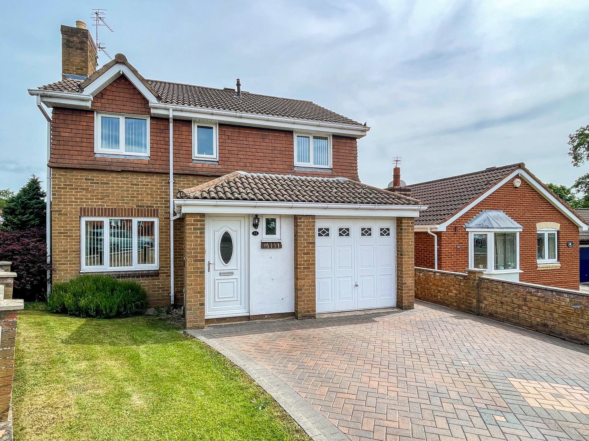 4 bed detached house for sale in Mayfields, Scawthorpe, Doncaster DN5