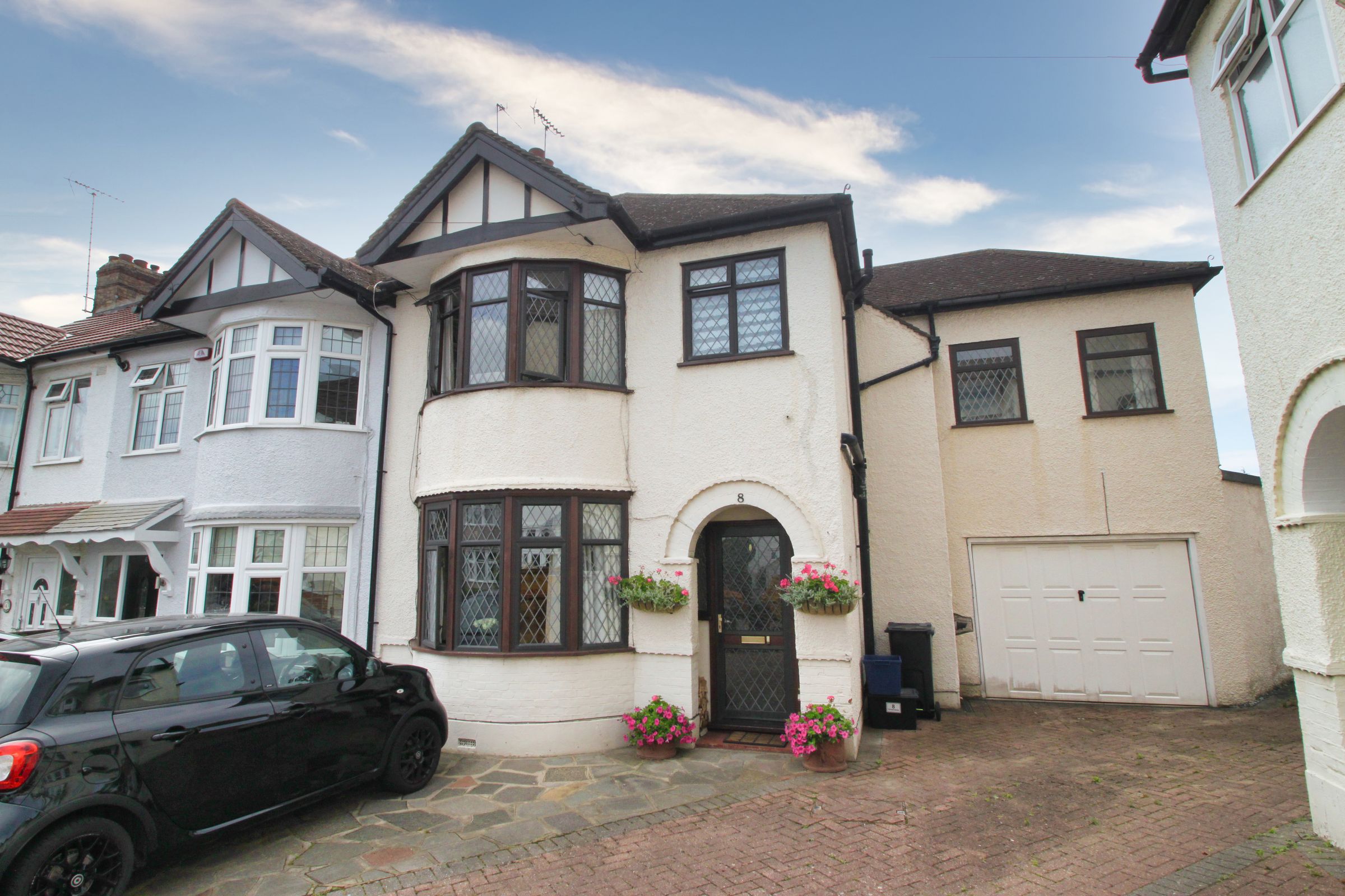 3 bed semidetached house for sale in Greenway, Woodford Green IG8 Zoopla