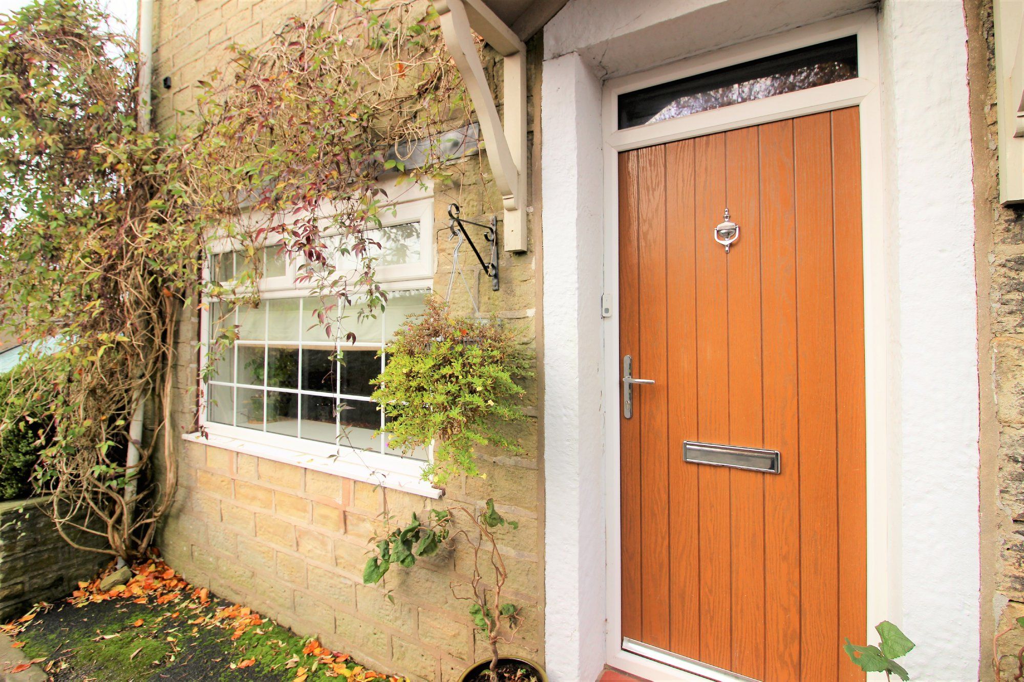 2 bed end terrace house for sale in Padfield Main Road, Padfield