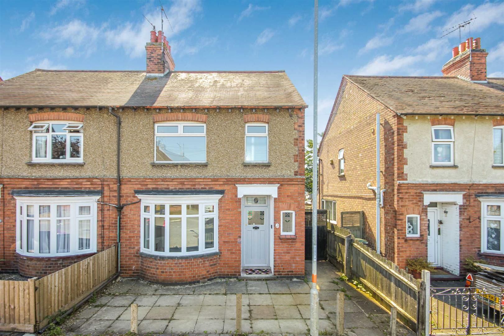 3 bed semidetached house for sale in Upper Queen Street, Rushden NN10