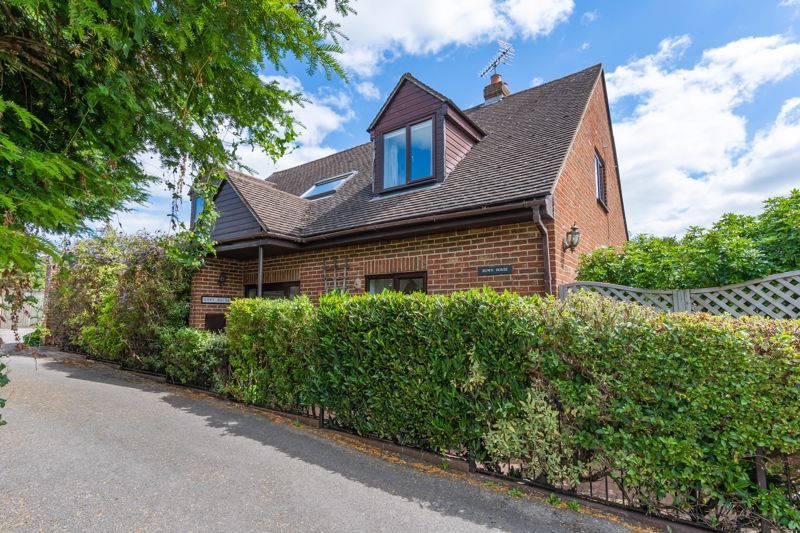4 bed detached house for sale in Caldecott Close, Abingdon OX14 Zoopla