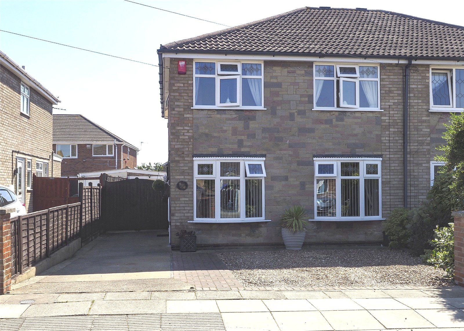 4 bed semidetached house for sale in St. Nicholas Drive, Grimsby