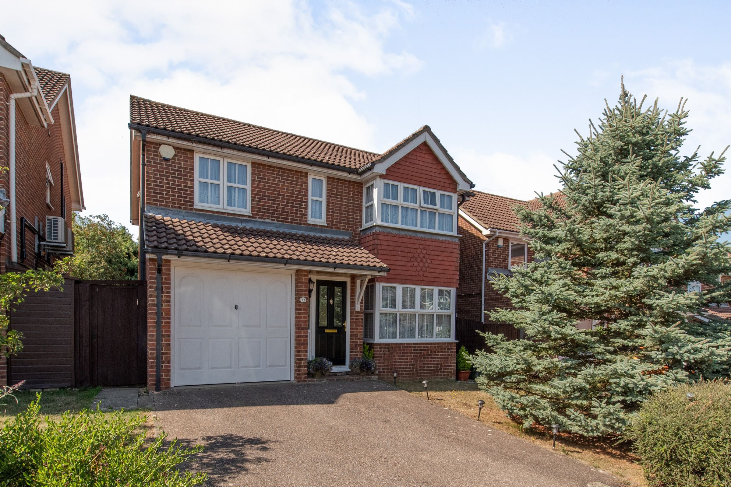 4 bed detached house for sale in Grizedale Close, Rochester ME1 Zoopla