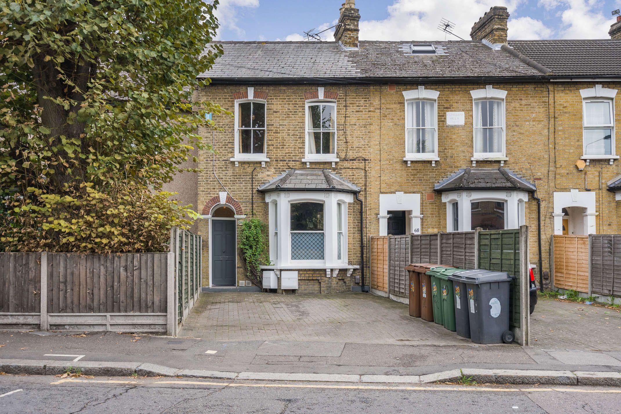 2 bed flat for sale in Hainault Road, London E11 Zoopla