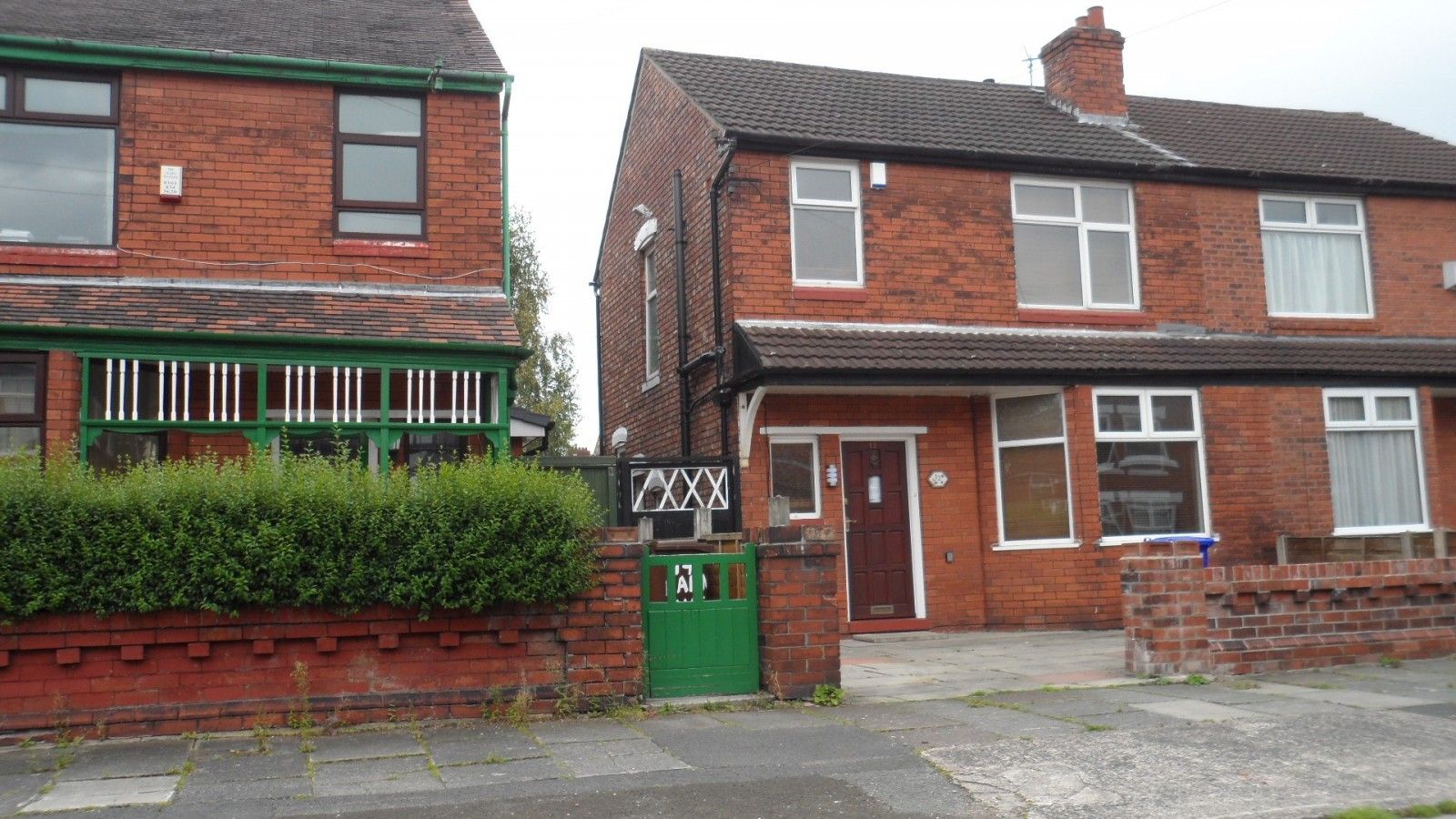 4 bed semidetached house to rent in Barnsfold Avenue, Fallowfield