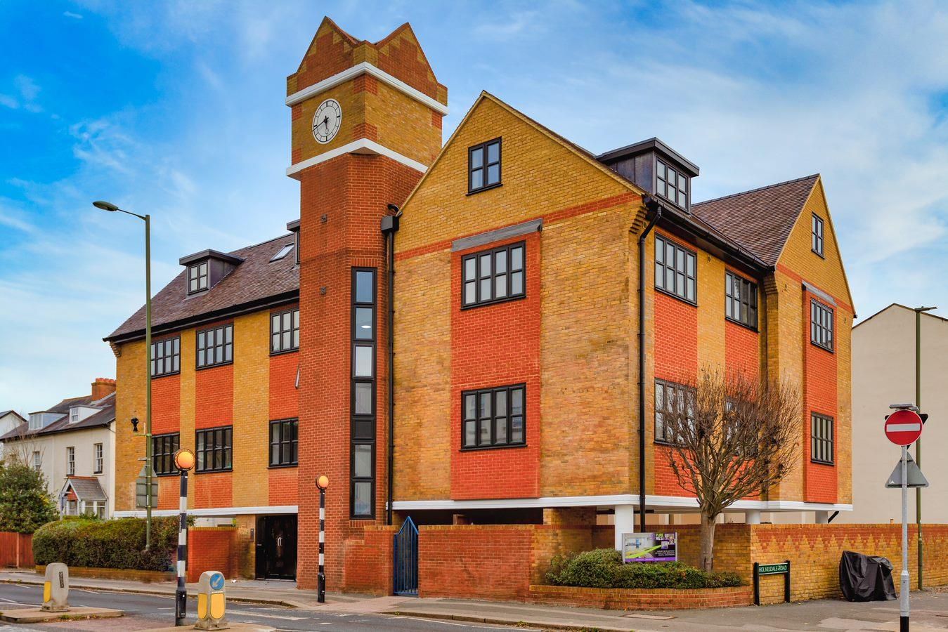 1 bed flat to rent in Reigate Hill, Reigate RH2 Zoopla