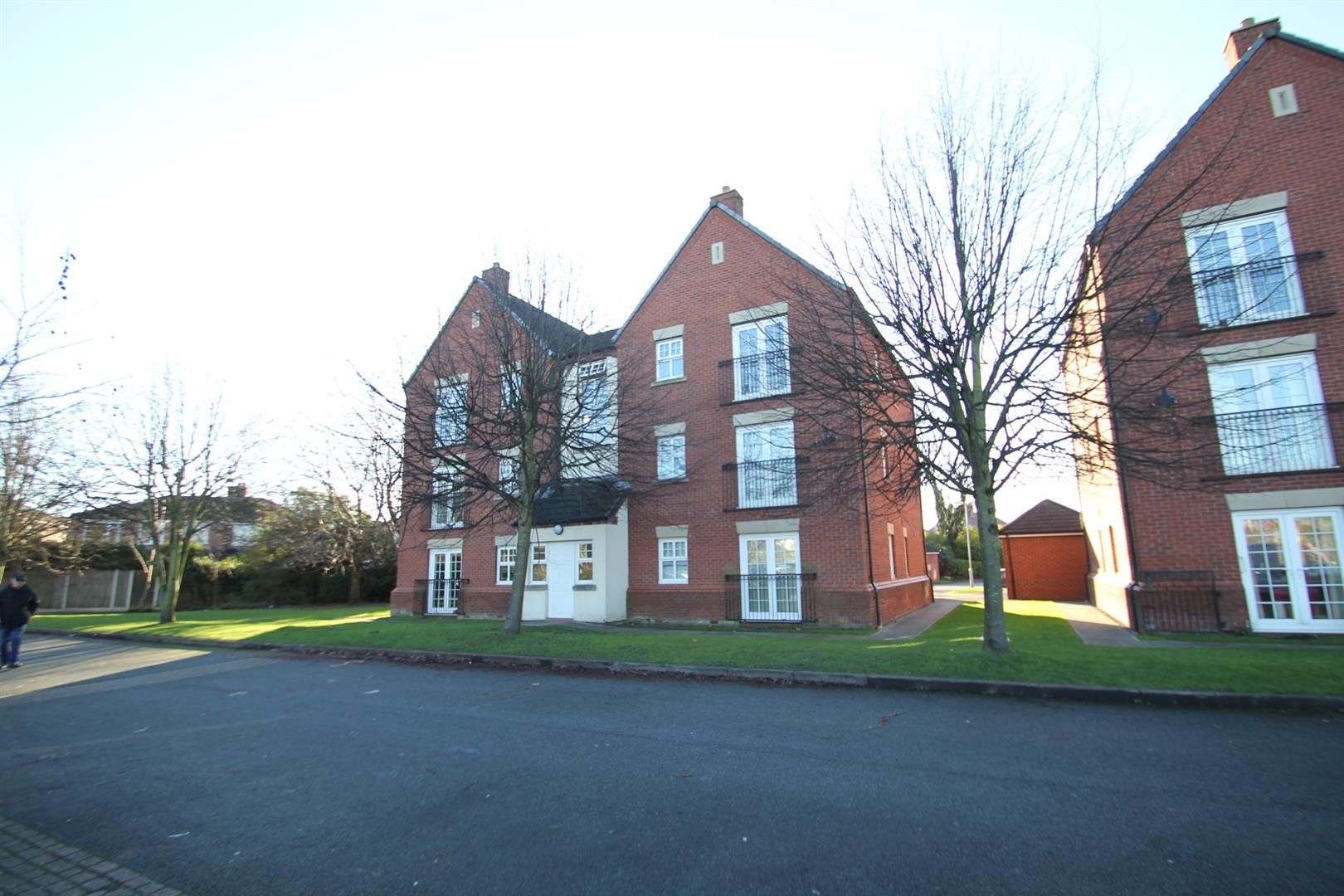 2 bed flat to rent in Marland Way, Stretford, Manchester M32 Zoopla
