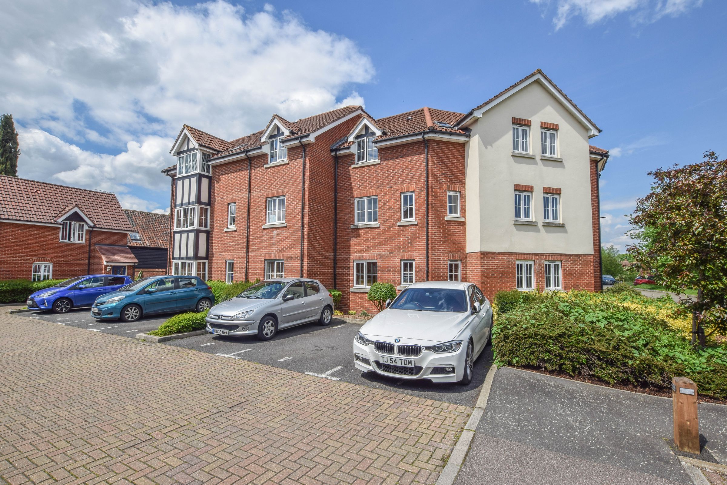 1 bed flat to rent in The Granary, Stanstead Abbotts, Ware SG12 Zoopla