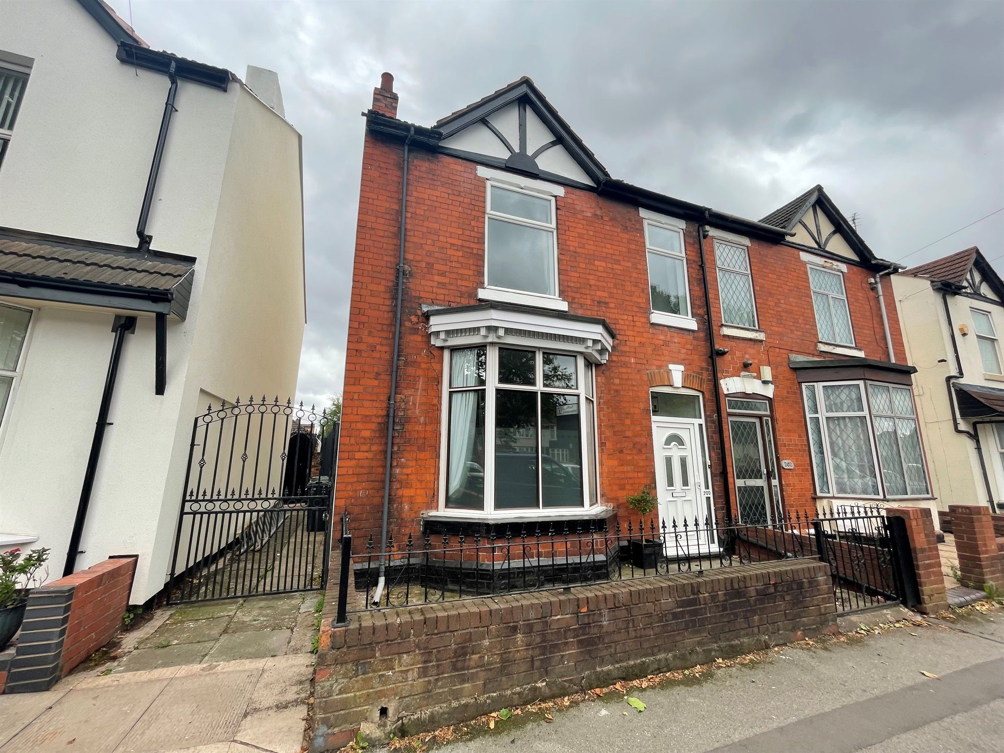 4 bed semidetached house for sale in Wellington Road, Bilston WV14