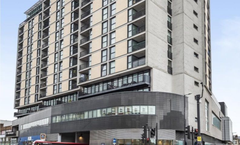 Flat 806 100 Kingsway London N12