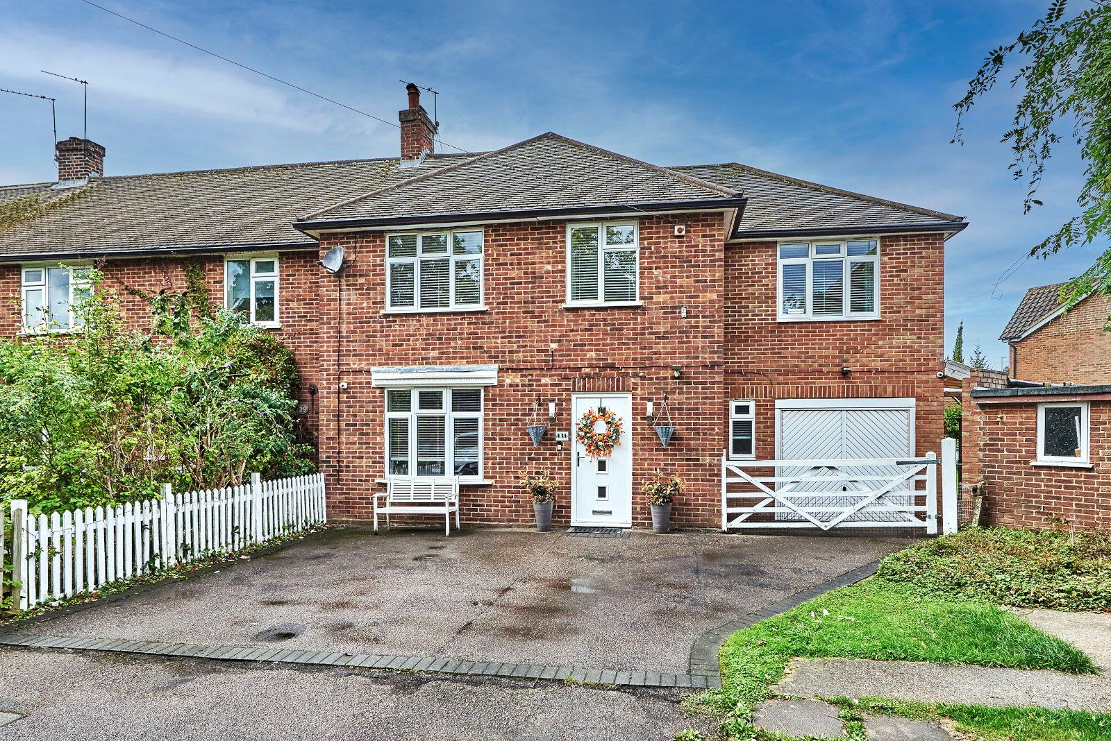 4 bed end terrace house for sale in Hazelwood Drive, St. Albans
