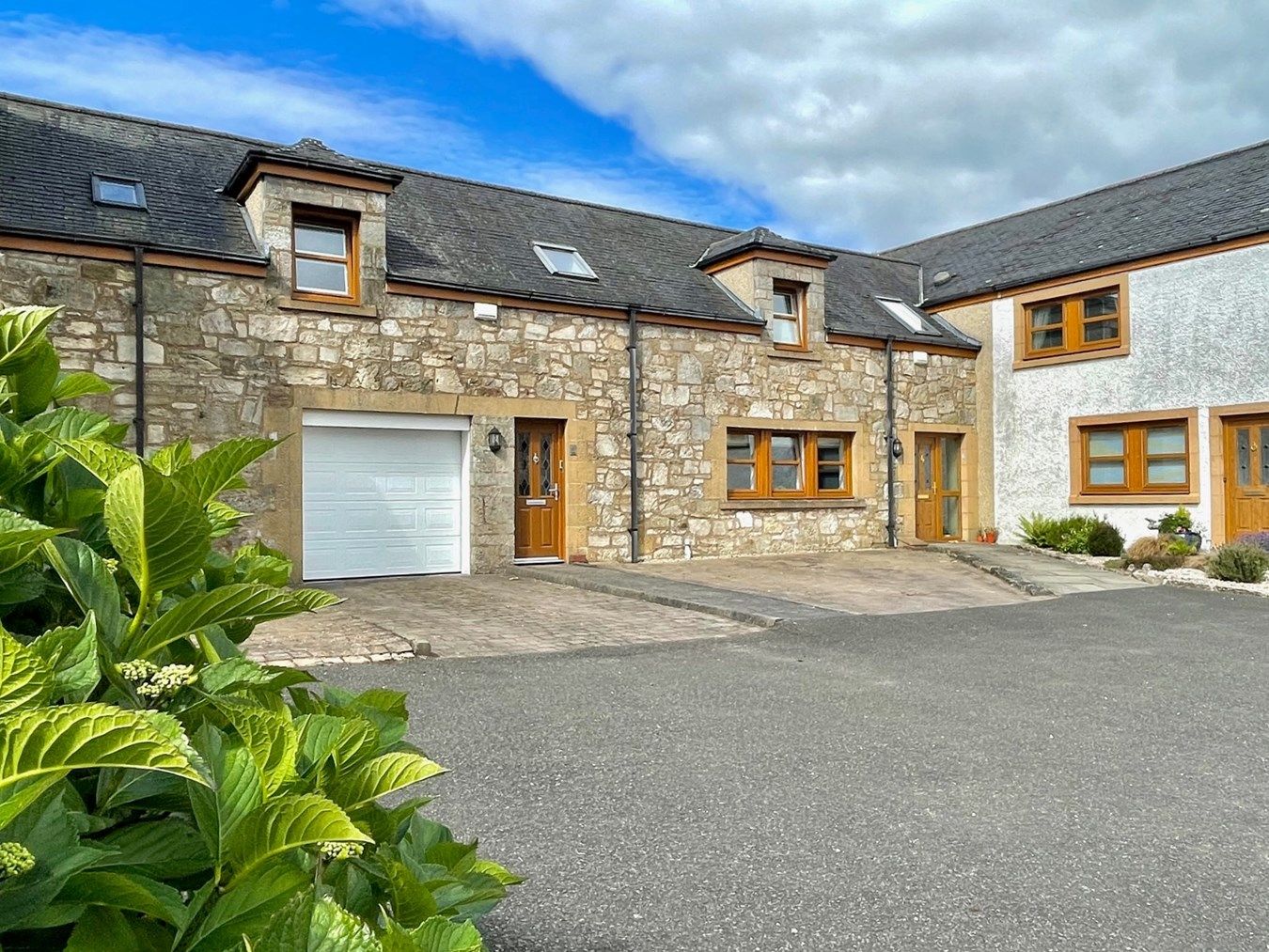 3 bed country house for sale in 1 The Steadings, Gairneybridge, Kinross