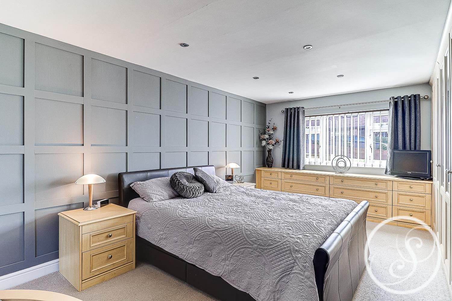 4 bed detached bungalow for sale in Templegate Avenue, Leeds LS15 Zoopla