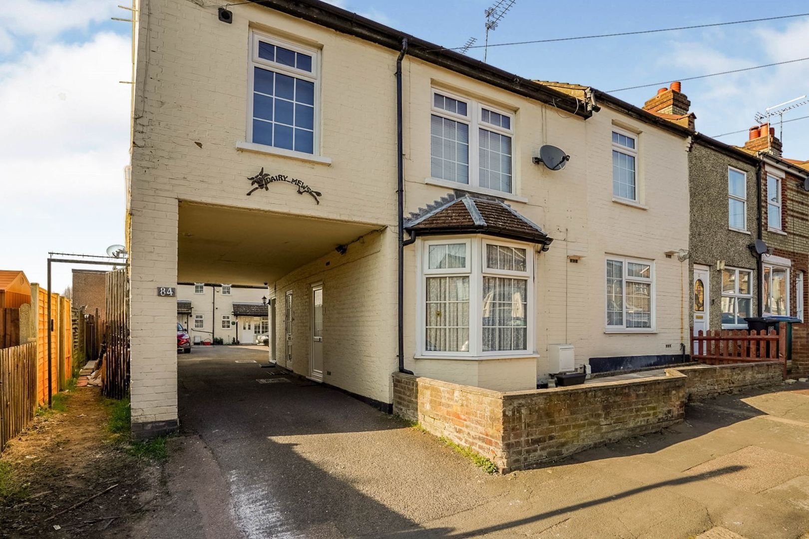 84 Holywell Road, Watford WD18  