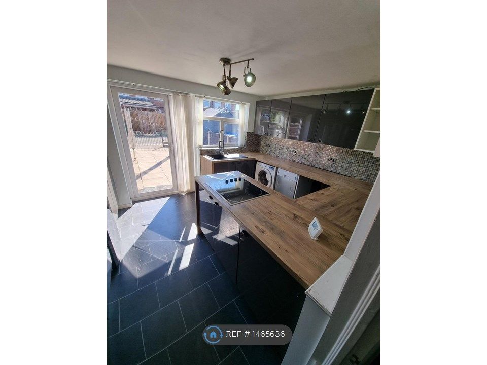 3 bed terraced house to rent in Iona Way, Urmston, Manchester M41 Zoopla