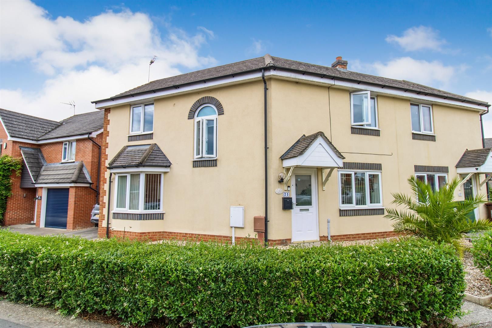 3 bed semidetached house for sale in Violet Close, Corby NN18 Zoopla