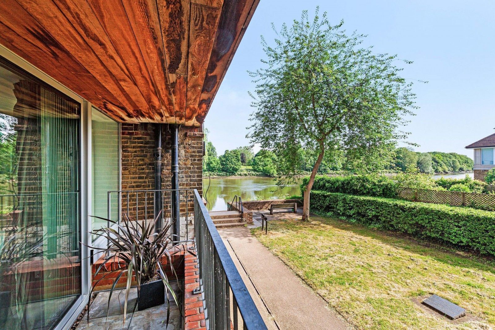 Tapestry Court, Mortlake SW14  