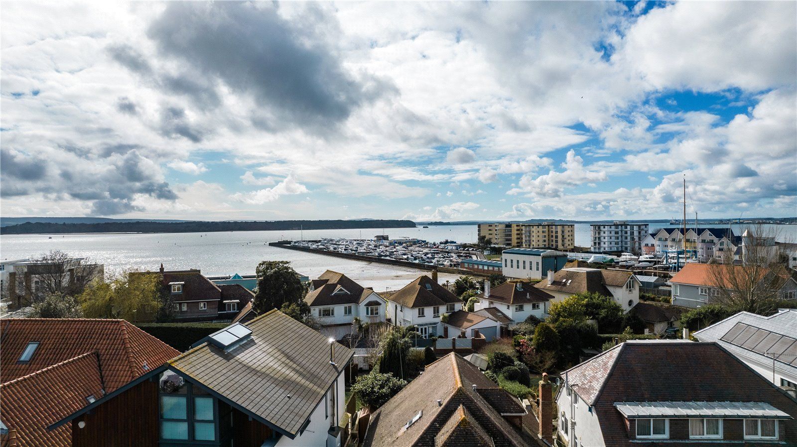 New home, 4 bed detached house for sale in Skylark, Dorset Lake Avenue