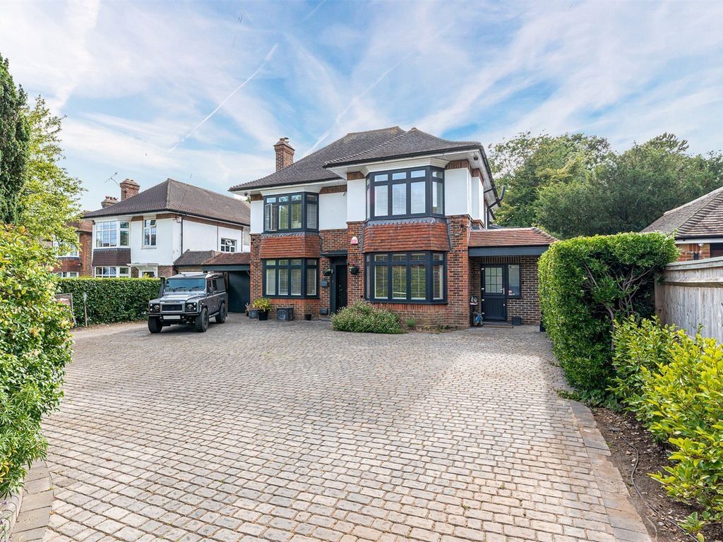 5 bed detached house for sale in First Avenue, Worthing BN14 Zoopla