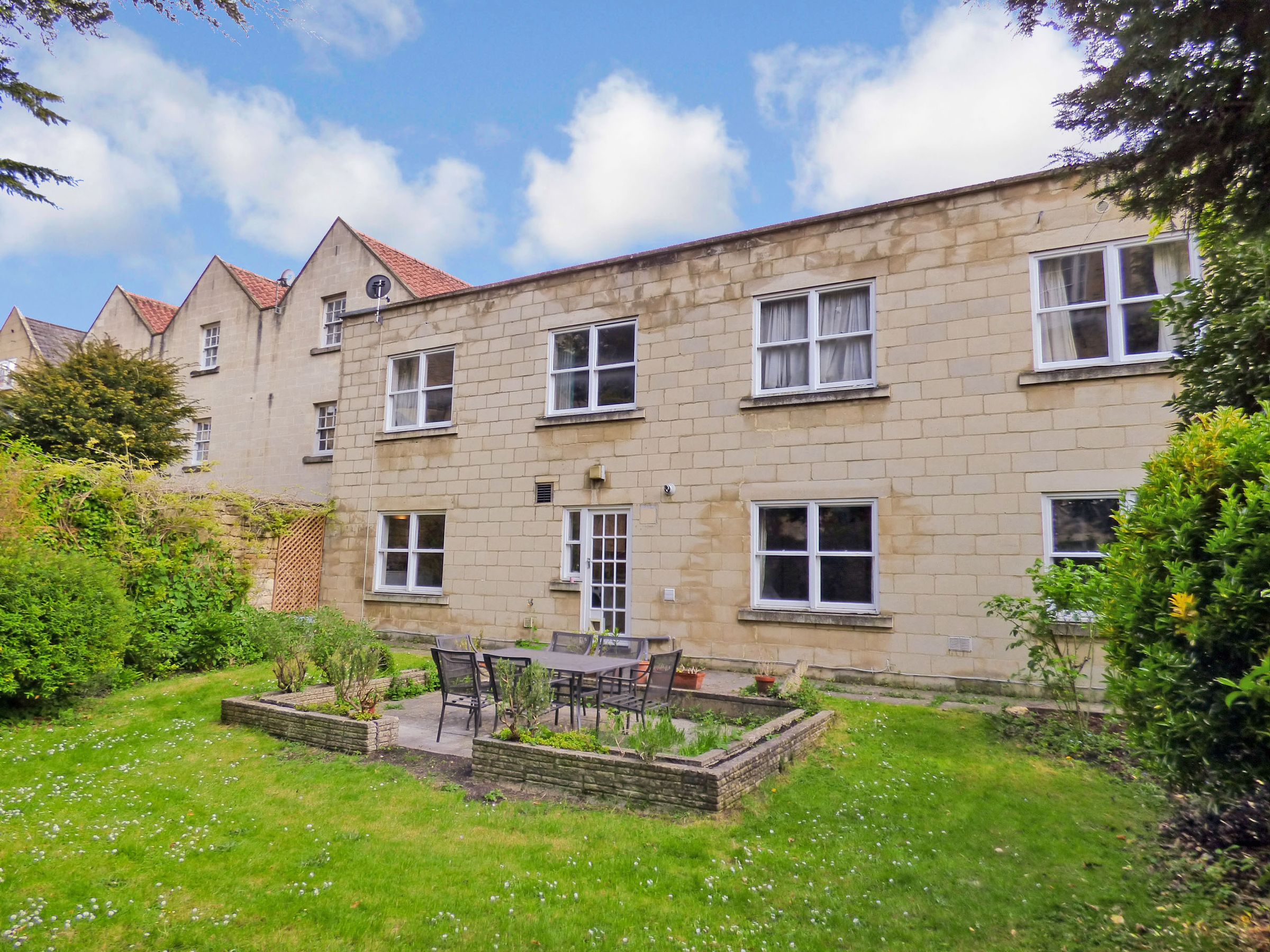 Pulteney Mews, Central Bath BA2  