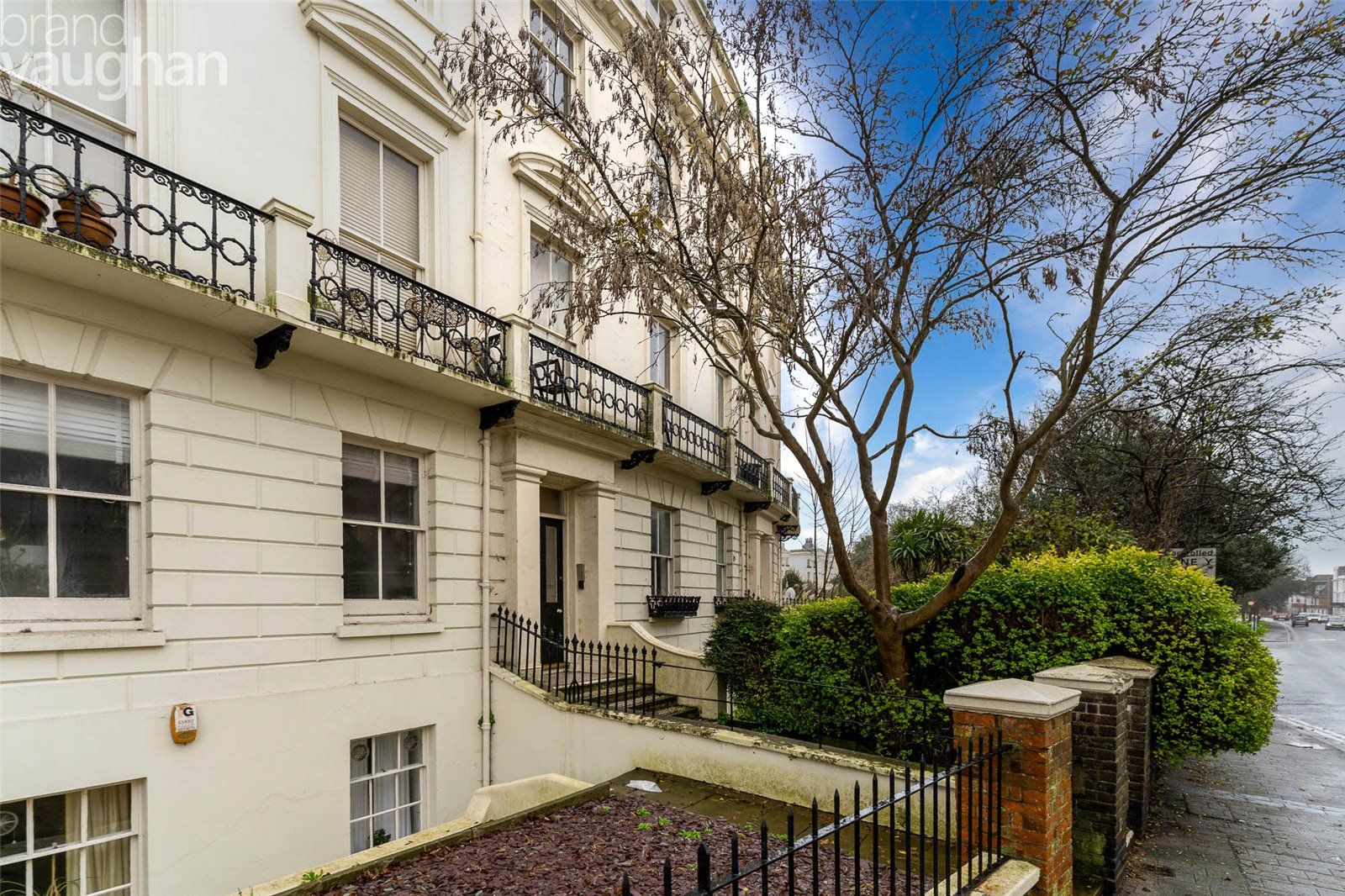 2 bed flat to rent in Montpelier Crescent, Brighton, East Sussex BN1