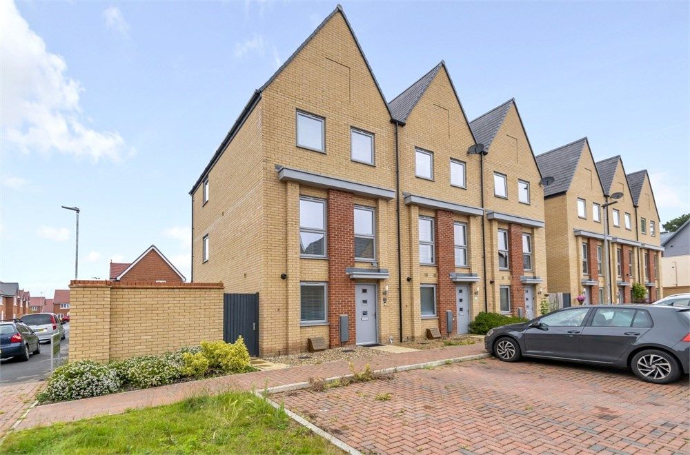 3 bed end terrace house for sale in Elliston Road, Ipswich IP3
