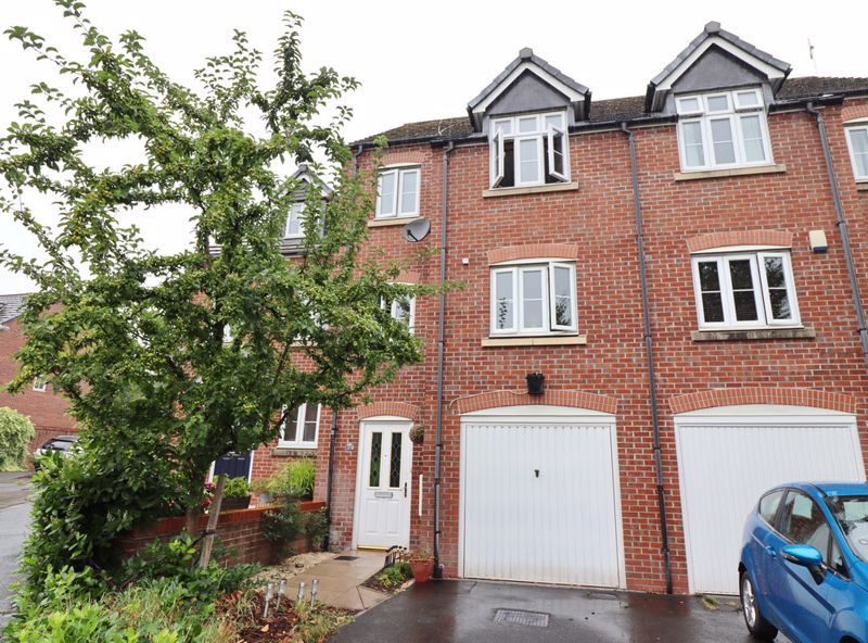 4 bed town house for sale in Brattice Drive, Swinton, Manchester M27