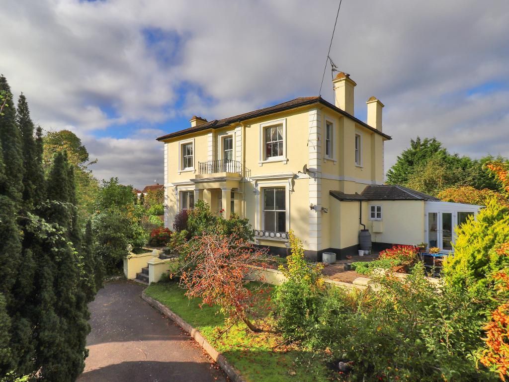 5 bed detached house for sale in Station Road, Staplehurst, Kent TN12