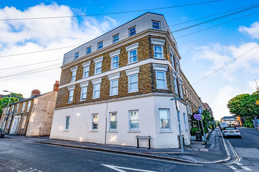 1 bed flat to rent in Birchett Road, Aldershot GU11 Zoopla