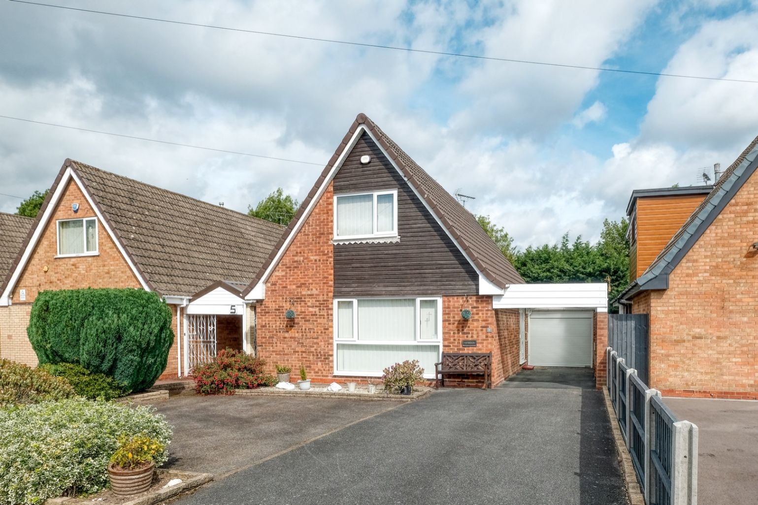 2 bed detached house for sale in Close, Shirley, Solihull B90