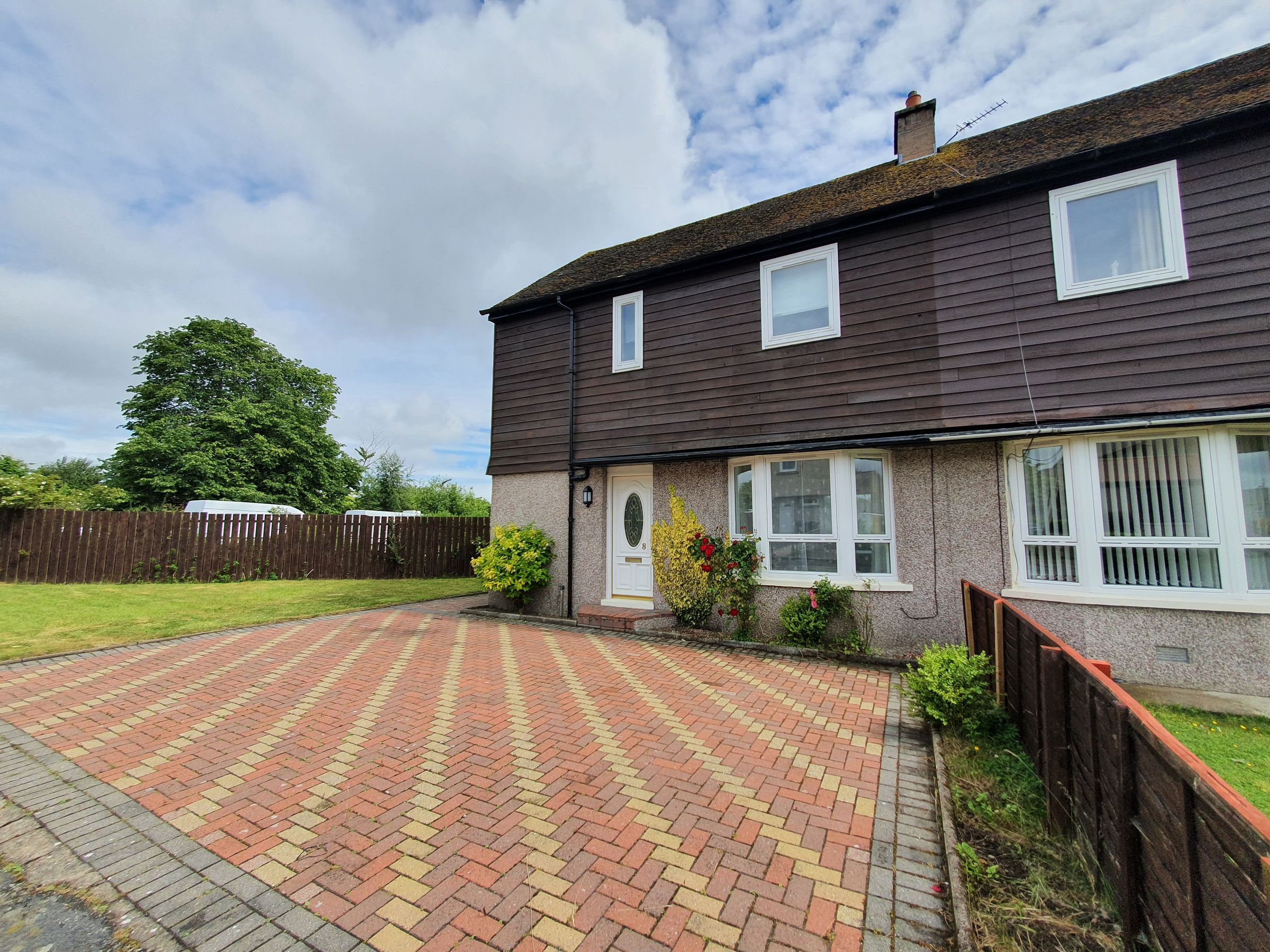 3 bed end terrace house to rent in Sheddocksley Road, Aberdeen AB16 Zoopla