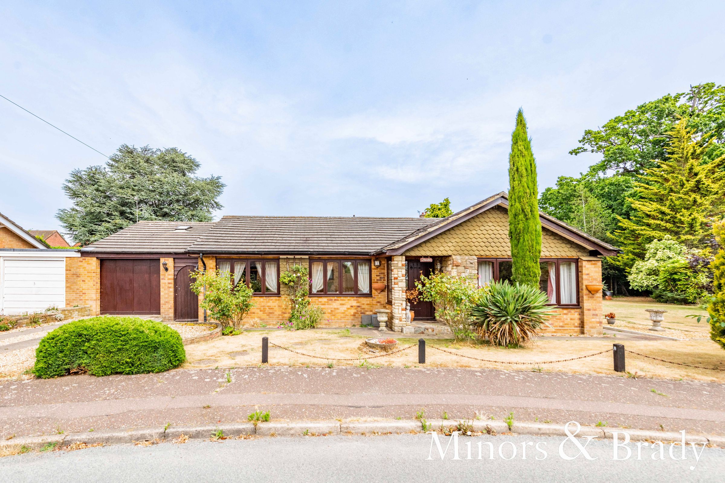 3 bed detached bungalow for sale in Chenery Drive, Sprowston, Norwich