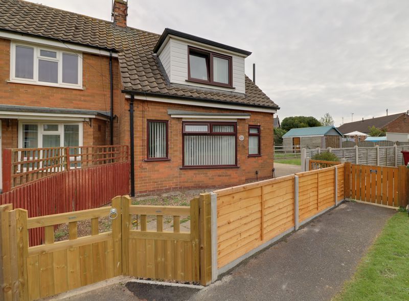 3 bed terraced house for sale in St. Marys Avenue, DN38 Zoopla