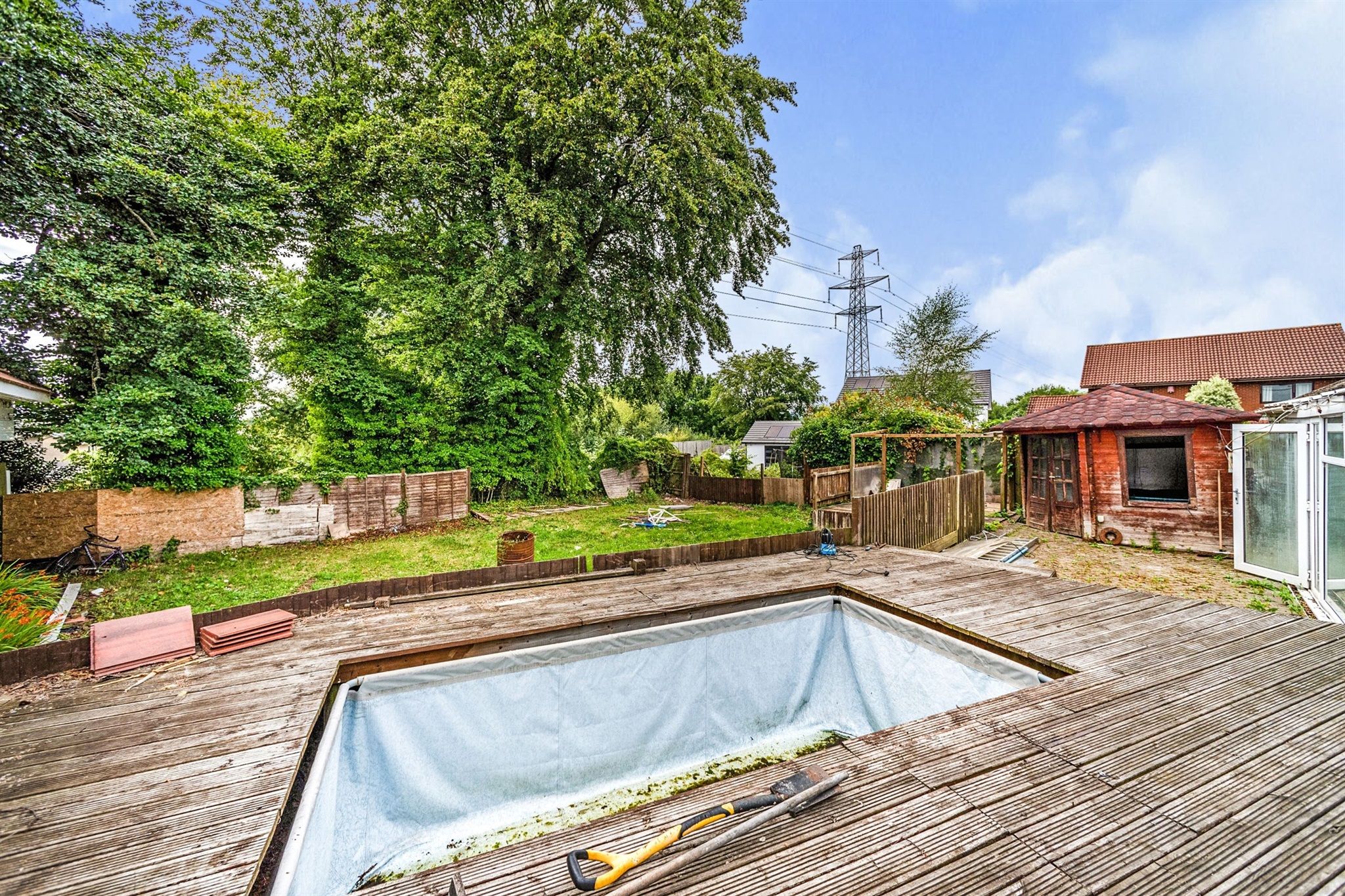 3 bed semidetached house for sale in Frederick Place, Llansamlet