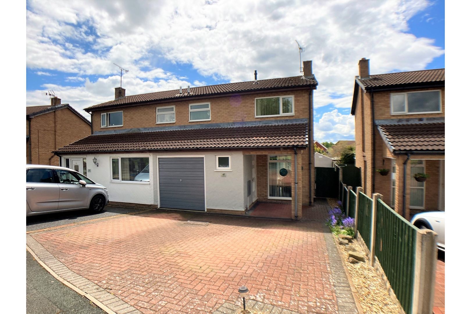 3 bed semidetached house for sale in Southleigh Drive, Wrexham LL11