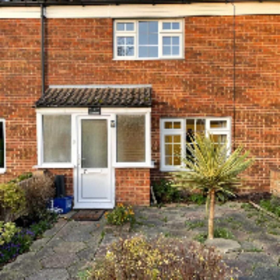 2 bed terraced house for sale in Fairways, Waltham Abbey EN9 Zoopla