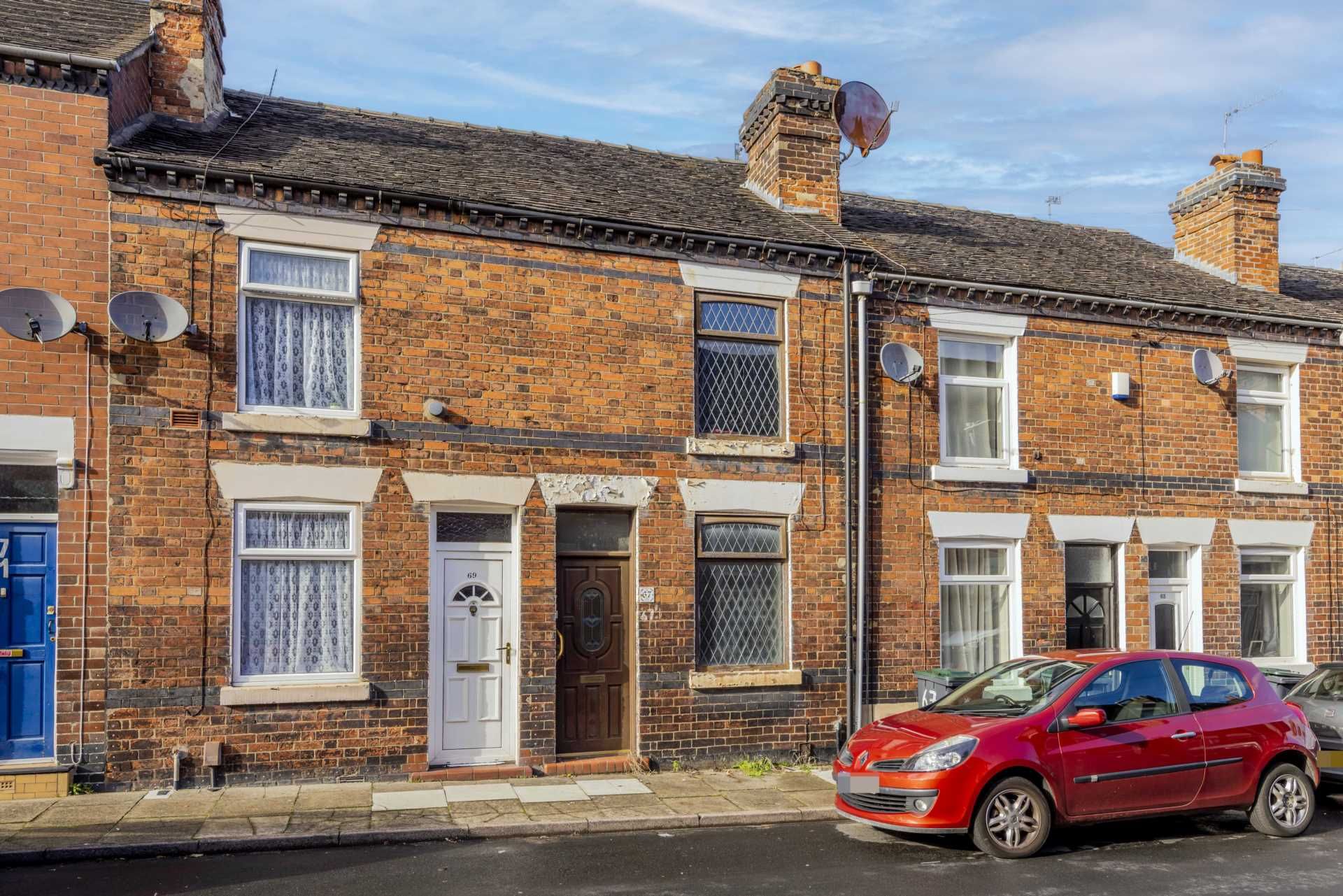 2 bed terraced house for sale in Bond Street, Tunstall ST6 Zoopla