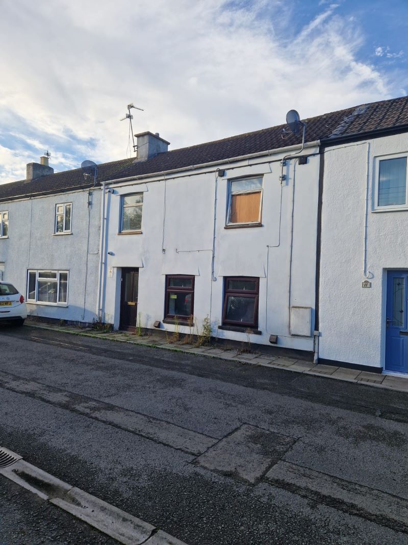 6 bed terraced house for sale in 12 Pill Row, Caldicot, Gwent NP26 Zoopla