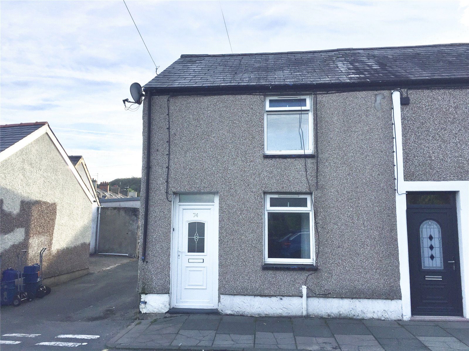 2 bed end terrace house for sale in Madoc Street West, Porthmadog