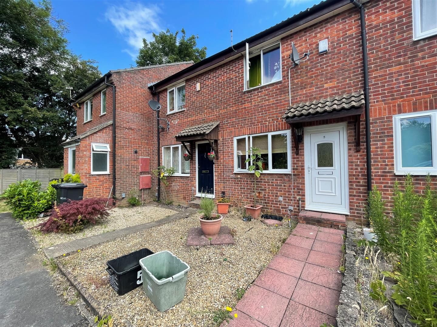 2 bed terraced house to rent in Rockstowes Way, Brentry, Bristol BS10