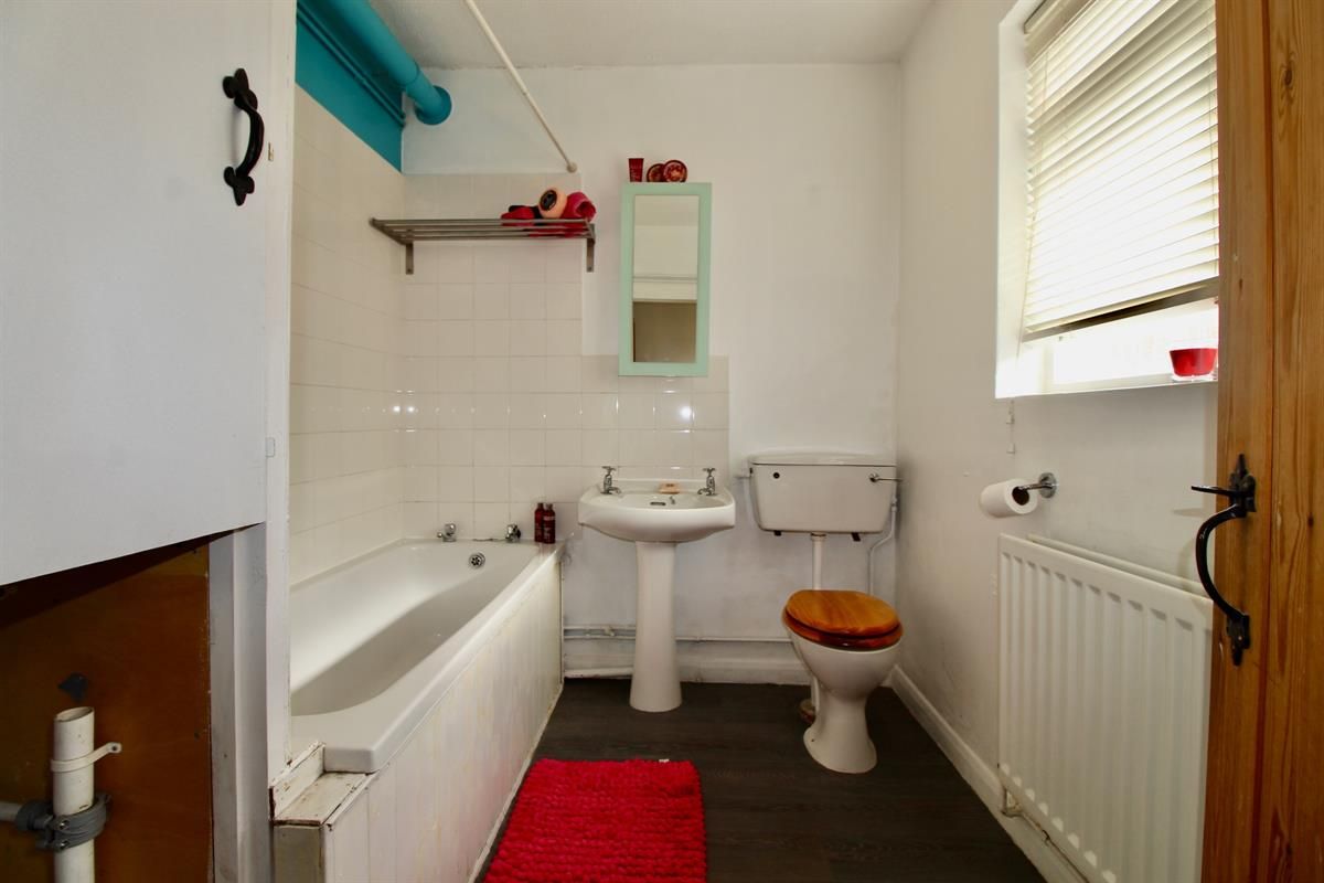 2 bed detached house to rent in Church Street, Werrington, Peterborough