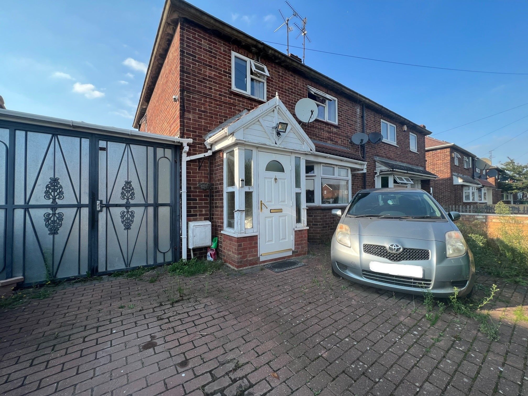 4 bed semidetached house for sale in Reeves Way, Peterborough PE1 Zoopla