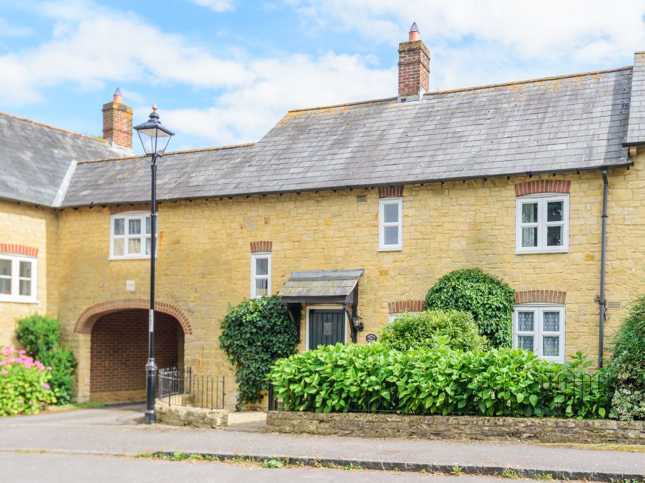 4 bed linkdetached house for sale in Redlands Lane, Broadwindsor