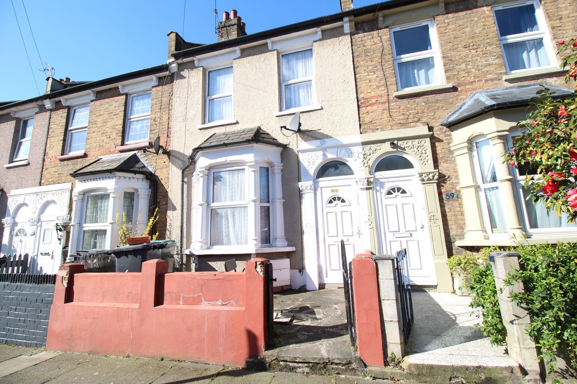 61, Station Crescent, London N15  