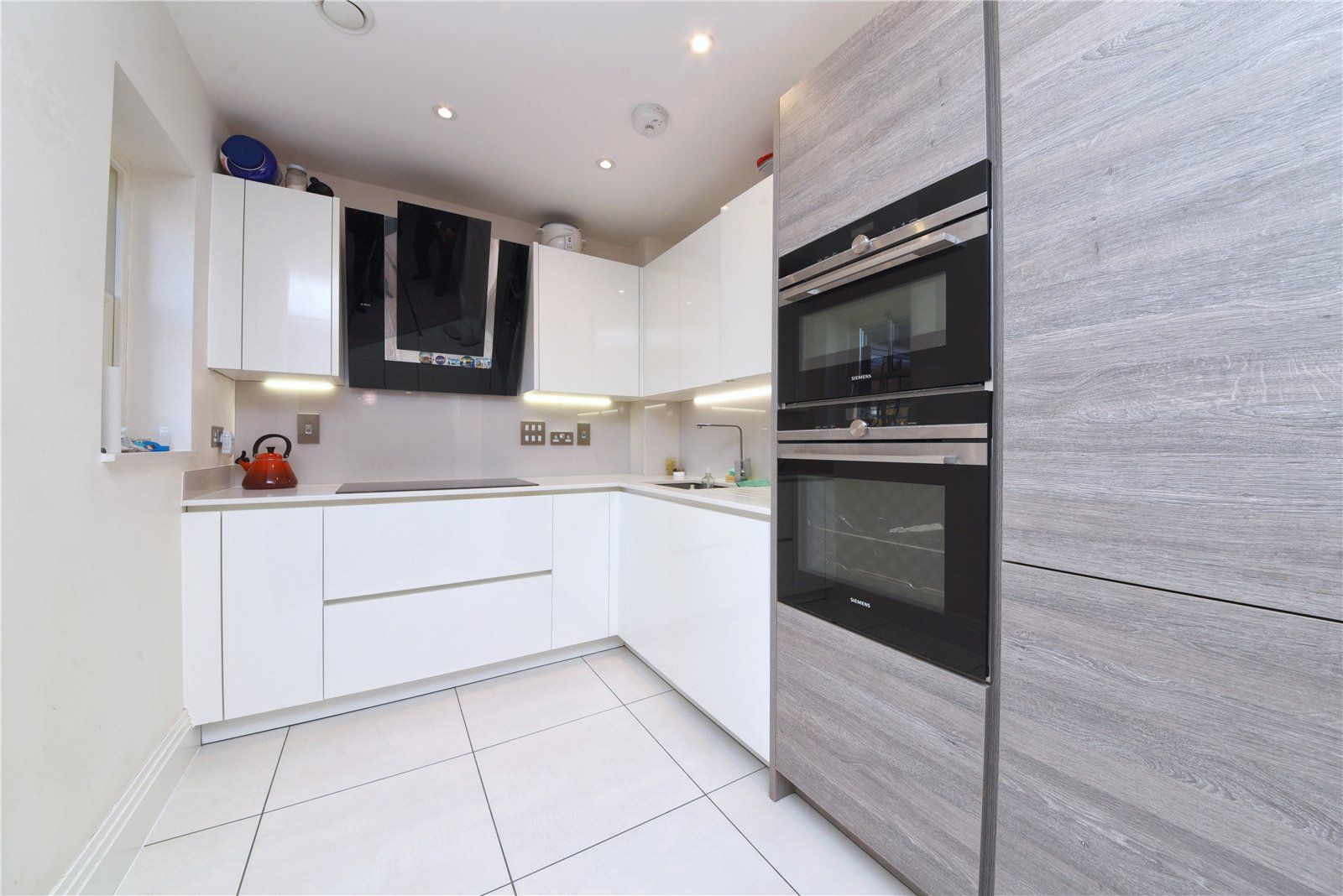 Highwood Avenue, Woodside Park N12  