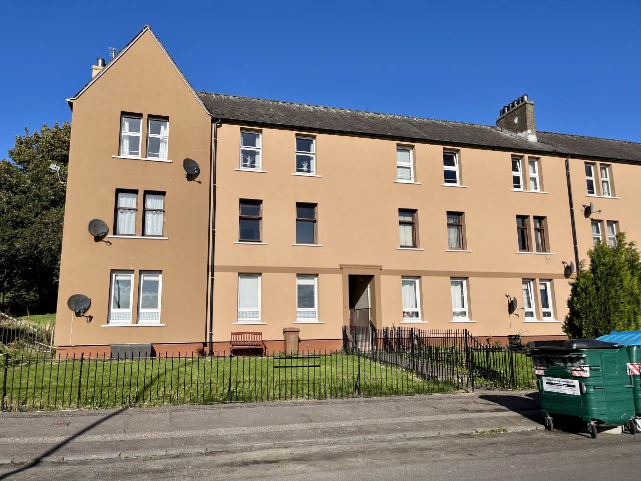 3 bed flat to rent in Sandeman Street, Dundee DD3 Zoopla